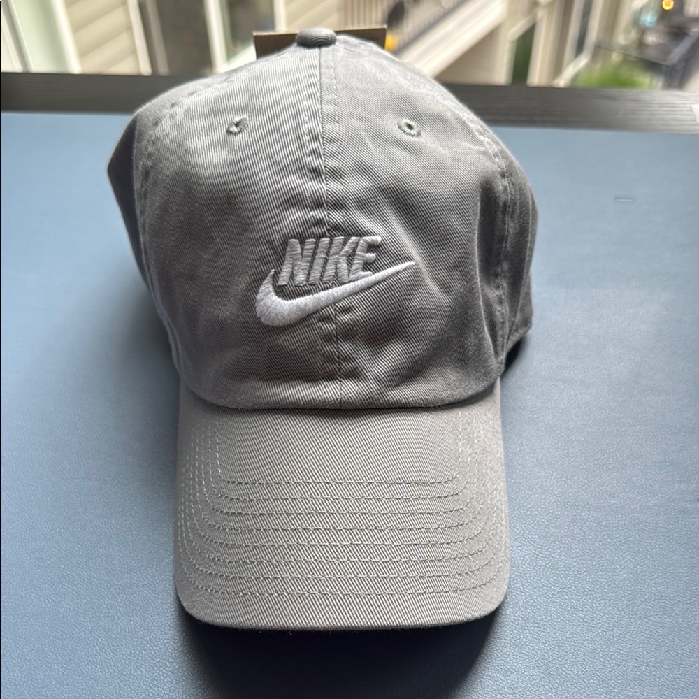 Nike Classic Gray Hat